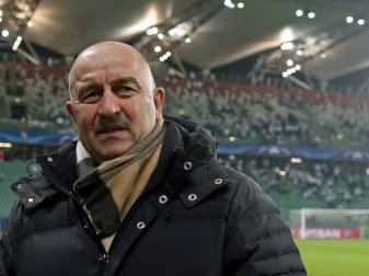 Noch nicht erfolgreich: Russland-Coach Tschertschessow Noch nicht erfolgreich: Russland-Coach Tschertschessow