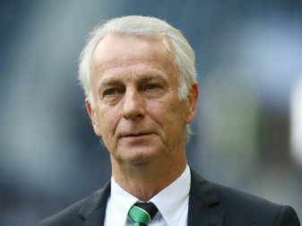 Bonhof wurden bei der Herz-OP zwei Stents eingesetzt Bonhof wurden bei der Herz-OP zwei Stents eingesetzt