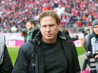 Alles geklärt: Gisdol hat keinen Ärger mit Djourou Alles geklärt: Gisdol hat keinen Ärger mit Djourou