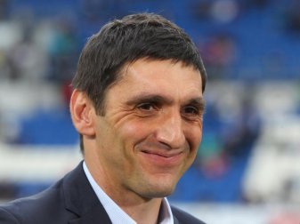 Leverkusens Trainer Tayfun Korkut will wegen Wolfsburg unbedingt drei Punkte gewinnen. Foto: Thomas Frey Leverkusens Trainer Tayfun Korkut will wegen Wolfsburg unbedingt drei Punkte gewinnen. Foto: Thomas Frey