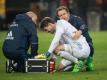 HSV-Torwart René Adler musste nach dem 0:3 in Dortmund behandelt werden. Foto: Bernd Thissen