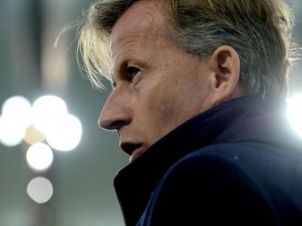 Andries Jonker ist der Trainer des VfL Wolfsburg. Foto: Peter Steffen Andries Jonker ist der Trainer des VfL Wolfsburg. Foto: Peter Steffen