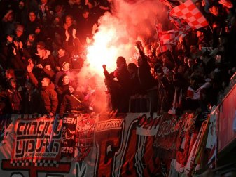 Wegen Pyotechnik: 22.500 Euro Strafe für Düsseldorf Wegen Pyotechnik: 22.500 Euro Strafe für Düsseldorf