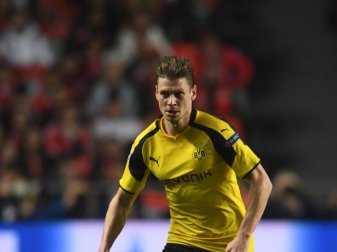 Lukasz Piszczek hat seinen Vertrag beim BVB bis 2019 verlängert. Foto: Bernd Thissen Lukasz Piszczek hat seinen Vertrag beim BVB bis 2019 verlängert. Foto: Bernd Thissen