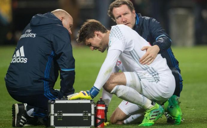 HSV-Torwart René Adler hat sich einen Rippenbruch zugezogen. Foto: Bernd Thissen