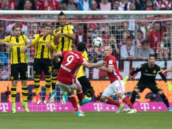 Bayern-Stürmer Robert Lewandowski traf zum zwischenzeitlichen 2:0 per Freistoß. Foto: Sven Hoppe Bayern-Stürmer Robert Lewandowski traf zum zwischenzeitlichen 2:0 per Freistoß. Foto: Sven Hoppe