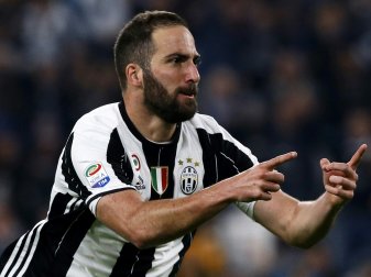 Higuain machte mit seinem Doppelpack alles klar für Juve Higuain machte mit seinem Doppelpack alles klar für Juve
