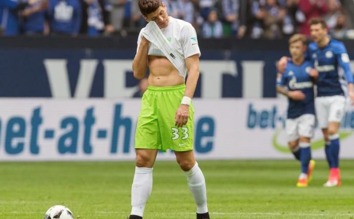 Mario Gomez und das VfL Wolfsburg waren auf Schalke chancenlos. Foto: Guido Kirchner