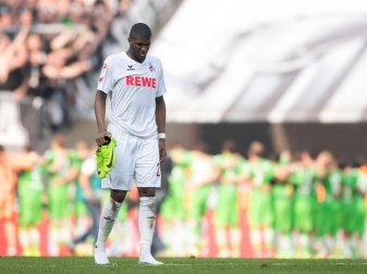 Kölns Anthony Modeste verließ nach der Niederlage enttäuscht den Platz. Foto: Marius Becker Kölns Anthony Modeste verließ nach der Niederlage enttäuscht den Platz. Foto: Marius Becker