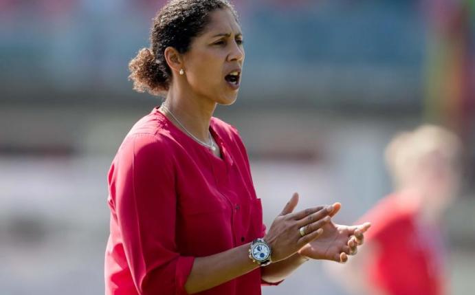 Bundestrainerin Steffi Jones will nur richtig fitte Spieler zur EM mitnehmen. Foto: Thomas Eisenhuth