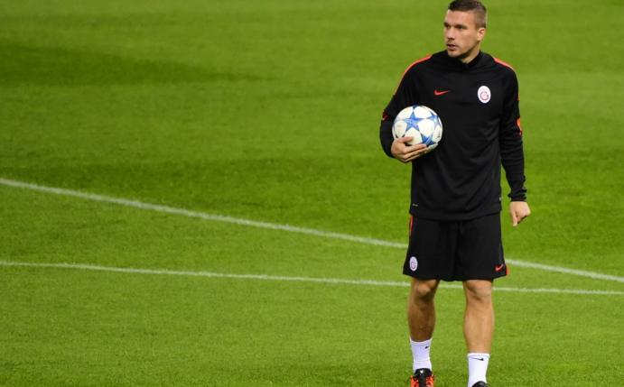 Bei Galas Derbyniederlage nur Joker: Lukas Podolski