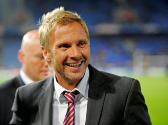 Fink stand bis 2011 für den FC Basel an der Seitenlinie Fink stand bis 2011 für den FC Basel an der Seitenlinie