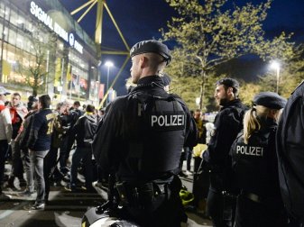 Polizei geht von "ernstzunehmenden Sprengsätzen" aus