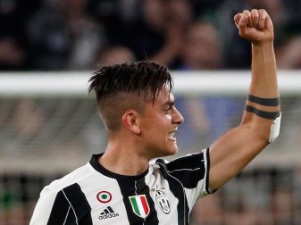 Paulo Dybala schnürte gegen Barcelona einen Doppelpack. Foto: Antonio Calanni Paulo Dybala schnürte gegen Barcelona einen Doppelpack. Foto: Antonio Calanni