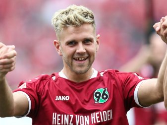 Niclas Fükkrug schießt Hannover im Derby an die Spitze Niclas Fükkrug schießt Hannover im Derby an die Spitze