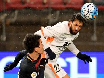 Thomas Broich (r.) wird Brisbane am Saisonende verlassen Thomas Broich (r.) wird Brisbane am Saisonende verlassen