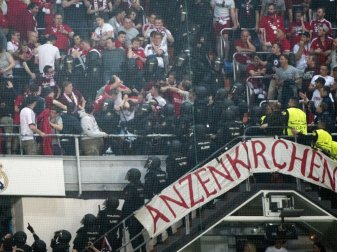 Der FC Bayern legt Beschwerde bei der UEFA ein Der FC Bayern legt Beschwerde bei der UEFA ein