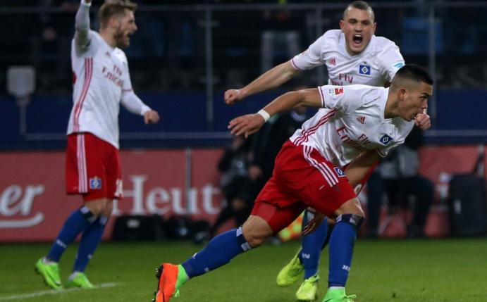 Wood (r.), Papadopoulos (Mitte) und Djourou wieder dabei