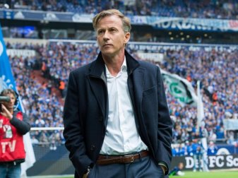Andries Jonker ist der Trainer des VfL Wolfsburg. Foto: Guido Kirchner Andries Jonker ist der Trainer des VfL Wolfsburg. Foto: Guido Kirchner