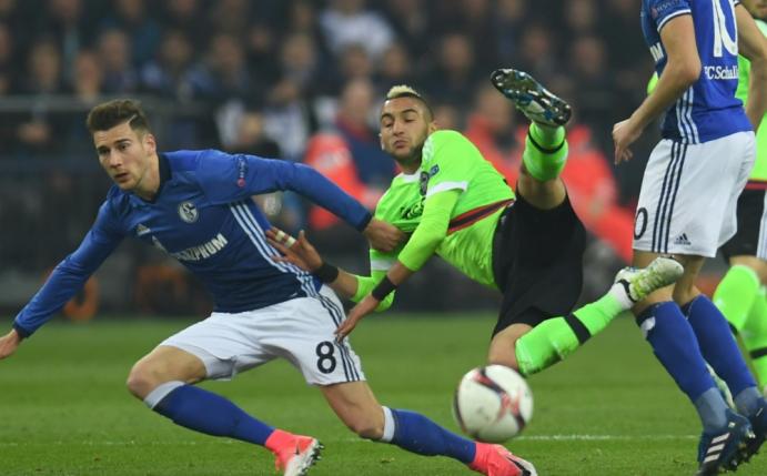 Goretzka (l.) droht wegen einer Gehirnerschütterung auszufallen
