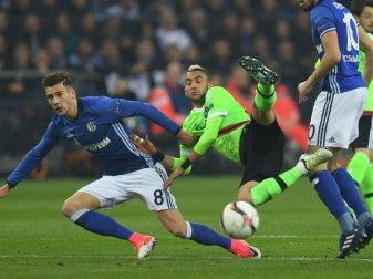 Goretzka (l.) droht wegen einer Gehirnerschütterung auszufallen Goretzka (l.) droht wegen einer Gehirnerschütterung auszufallen