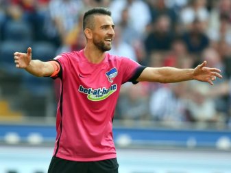 Herthas Stürmer Vedad Ibisevic will auch gegen den VfL Wolfsburg treffen. Foto: Uwe Anspach Herthas Stürmer Vedad Ibisevic will auch gegen den VfL Wolfsburg treffen. Foto: Uwe Anspach