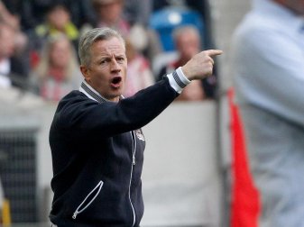 Union-Trainer Jens Keller trifft mit seinem Team auf den VfB Stuttgart. Foto: Roland Weihrauch Union-Trainer Jens Keller trifft mit seinem Team auf den VfB Stuttgart. Foto: Roland Weihrauch