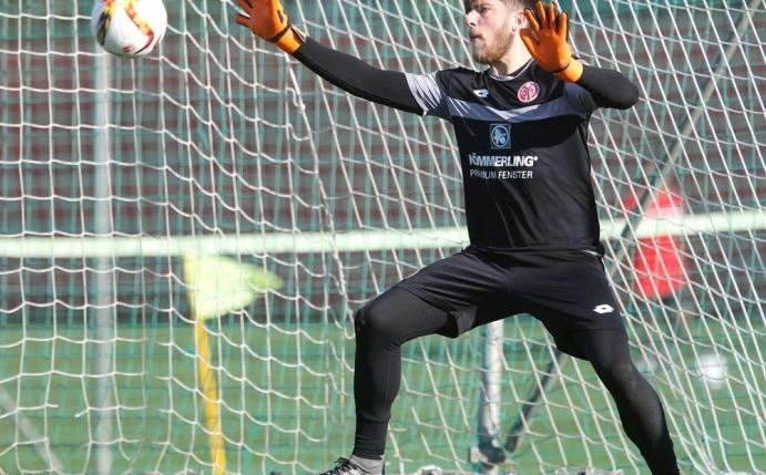 Mainz setzt weiter auf Torhüter Jannik Huth