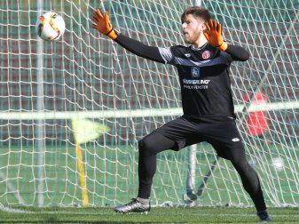 Mainz setzt weiter auf Torhüter Jannik Huth Mainz setzt weiter auf Torhüter Jannik Huth