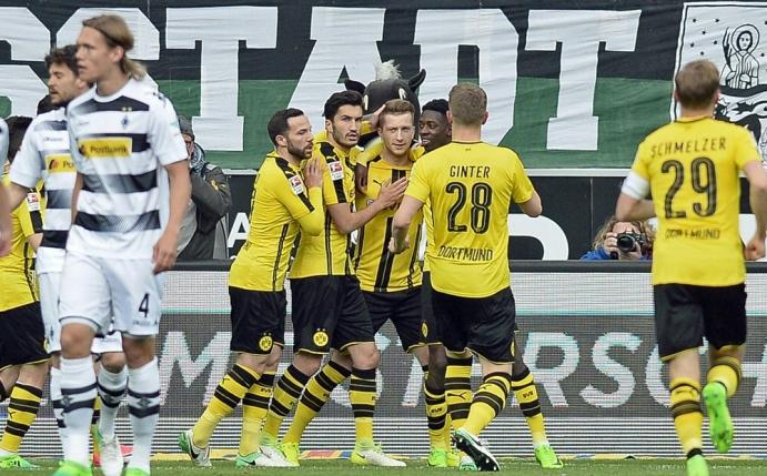 Dortmund gewinnt in Gladbach 3:2
