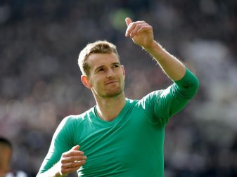Frankfurt will gerne mit Torwart Lukas Hradecky verlängern. Foto: Hasan Bratic Frankfurt will gerne mit Torwart Lukas Hradecky verlängern. Foto: Hasan Bratic