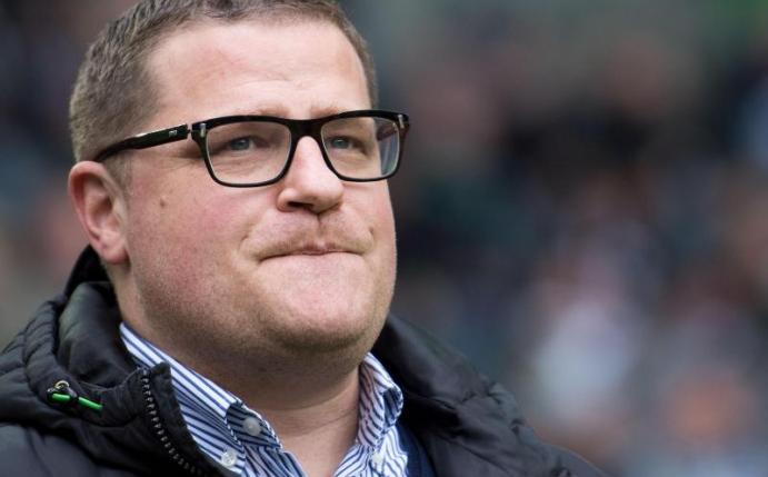 Genervt: Gladbachs Manager Max Eberl hadert mit dem erneuten Ausscheiden seiner Mannschaft im Elfmeterschießen. Foto: Marius Becker
