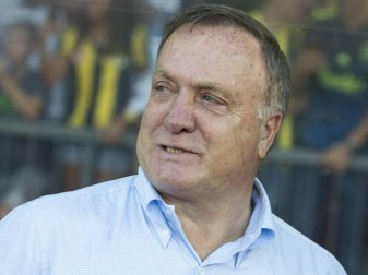 Trainer Dick Advocaat steht als möglicher Bondscoach hoch in Kurs. Foto: Ennio Leanza Trainer Dick Advocaat steht als möglicher Bondscoach hoch in Kurs. Foto: Ennio Leanza