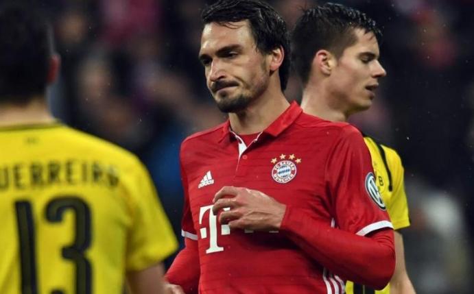 Mats Hummels musste nach seinem Treffer zum 2:1 für München die Niederlage von der Bank aus erleben. Foto: Peter Kneffel