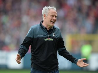 Christian Streich vor dem Spiel in Darmstadt: «Das wird ein hart umkämpftes Fußballspiel.» Foto: Patrick Seeger Christian Streich vor dem Spiel in Darmstadt: «Das wird ein hart umkämpftes Fußballspiel.» Foto: Patrick Seeger
