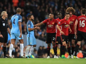 Die Partie zwischen Manchester City und Manchester United bleibt ohne Sieger. Foto: Martin Rickett