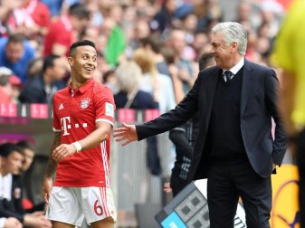 Bayern-Trainer Carlo Ancelotti kann weiter mit Thiago planen. Foto: Tobias Hase Bayern-Trainer Carlo Ancelotti kann weiter mit Thiago planen. Foto: Tobias Hase
