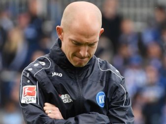Trainer Marc-Patrick Meister muss mit dem KSC den Gang in die 3. Liga antreten. Foto: Uli Deck Trainer Marc-Patrick Meister muss mit dem KSC den Gang in die 3. Liga antreten. Foto: Uli Deck