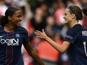 Irene Paredes (r.) erzielte den 2:0-Endstand Irene Paredes (r.) erzielte den 2:0-Endstand