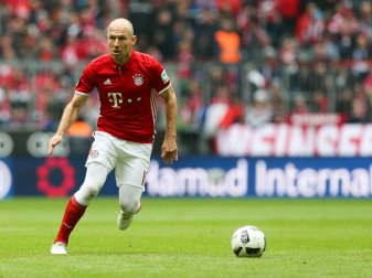 Arjen Robben feiert seine zehnte nationale Meisterschaft Arjen Robben feiert seine zehnte nationale Meisterschaft