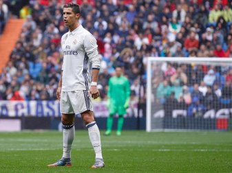 Real Madrids Superstar Cristiano Ronaldo traf auch gegen den FC Valencia. Foto: Enrique de la Fuente Real Madrids Superstar Cristiano Ronaldo traf auch gegen den FC Valencia. Foto: Enrique de la Fuente