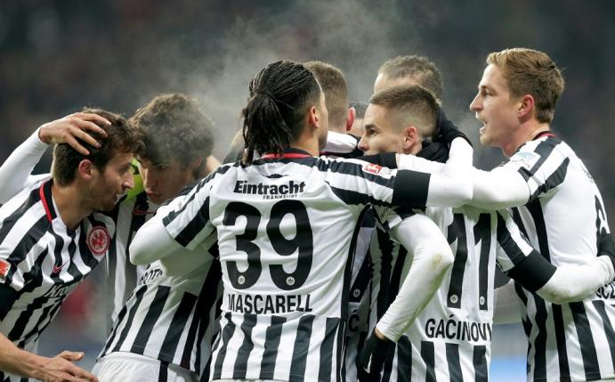 Frankfurt läuft gegen Wolfsburg mit Sondertrikot auf