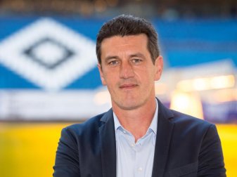 HSV-Sportchef Jens Todt setzt auf ein Trainingslager im Abstiegskampf. Foto: Daniel Reinhardt HSV-Sportchef Jens Todt setzt auf ein Trainingslager im Abstiegskampf. Foto: Daniel Reinhardt