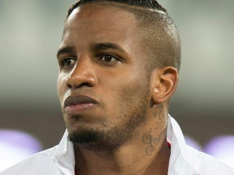 Pokal: Auch Jefferson Farfan sieht die Rote Karte Pokal: Auch Jefferson Farfan sieht die Rote Karte