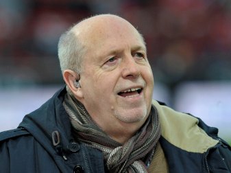 Calmund fordert Nervenstärke und Kampf von Bayer-Profis Calmund fordert Nervenstärke und Kampf von Bayer-Profis