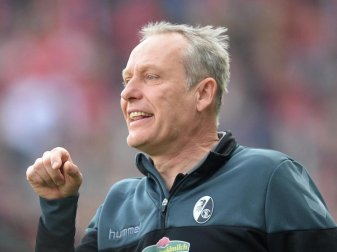 SCF-Trainer Christian Streich: «Bin außer mir vor Glück.» Foto: Patrick Seeger SCF-Trainer Christian Streich: «Bin außer mir vor Glück.» Foto: Patrick Seeger