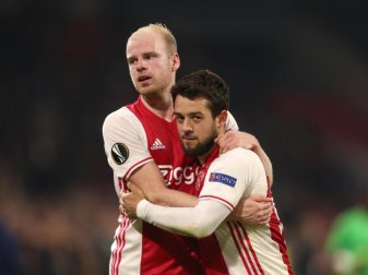 Amin Younes (r) hat Hoffnungen auf die Teilnahme am Confed Cup. Foto: Ina Fassbender Amin Younes (r) hat Hoffnungen auf die Teilnahme am Confed Cup. Foto: Ina Fassbender