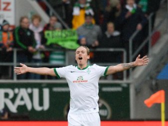 Das Selbstvertrauen bei Werder Bremen ist Enorm und Max Kruse trifft derzeit nach Belieben Foto: Armin Weigel Das Selbstvertrauen bei Werder Bremen ist Enorm und Max Kruse trifft derzeit nach Belieben Foto: Armin Weigel
