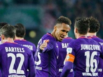 Werder Bremen machte sich trotz der Niederlage Mut. Foto: Rolf Vennenbernd Werder Bremen machte sich trotz der Niederlage Mut. Foto: Rolf Vennenbernd
