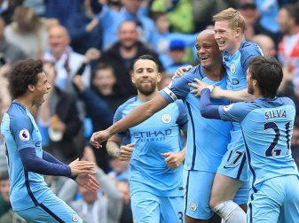 Die Spieler von Manchester City haben Crystal Palace klar mit 5:0 besiegt. Foto: Mike Egerton Die Spieler von Manchester City haben Crystal Palace klar mit 5:0 besiegt. Foto: Mike Egerton
